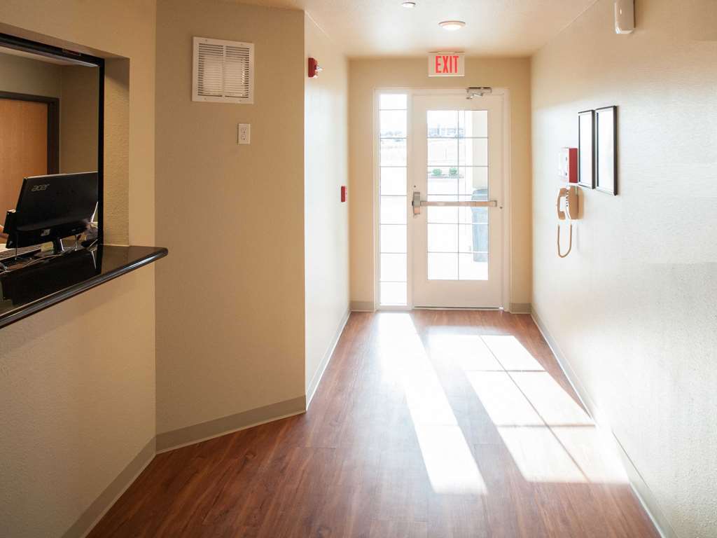 Woodspring Suites Ankeny Des Moines インテリア 写真