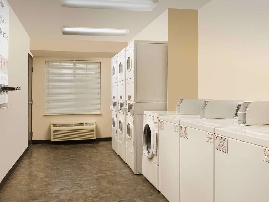 Woodspring Suites Ankeny Des Moines 設備 写真
